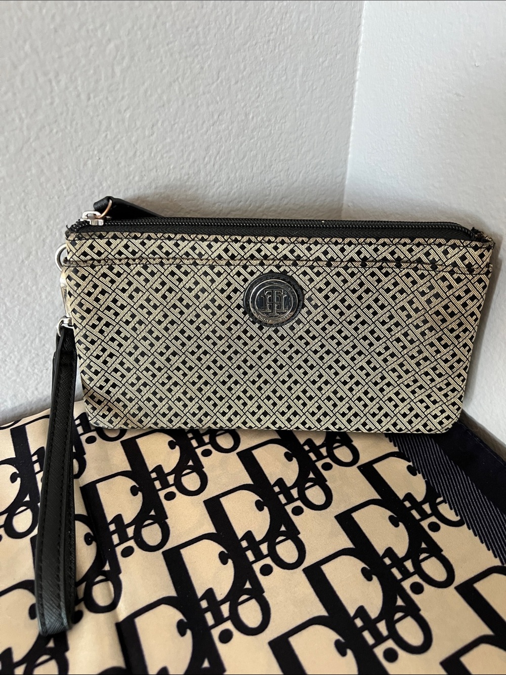 Wristlet - Tommy Hilfiger